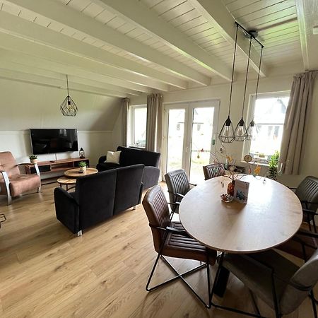 Vakantiepunt 142 - Moderne Vakantiewoning Aan Het Water! Gramsbergen Ngoại thất bức ảnh